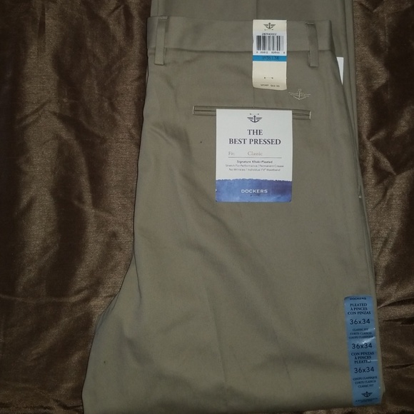 DOCKERS Signature Khaki- Pleated Classic Pants - Picture 5 of 6